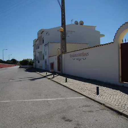 Aparthotel 1000 Roses *