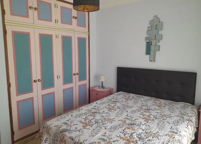 Aparthotel 1000 Roses *