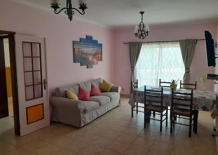 1000 Roses Aparthotel *