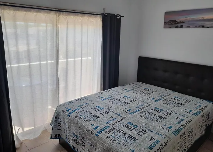 1000 Roses Aparthotel *