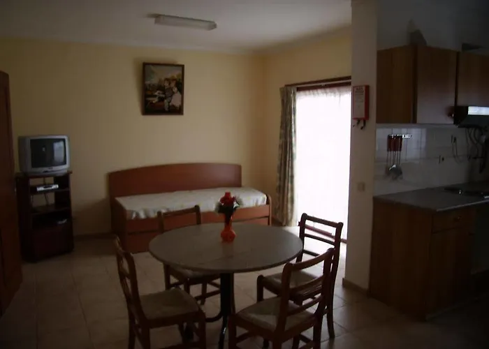 1000 Roses Aparthotel Moncarapacho