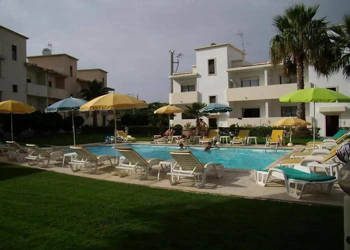 1000 Roses Aparthotel *